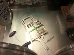 Foto von organischen Solarzellen in der Glovebox, 12 k