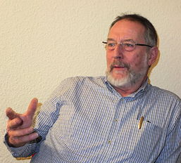 Foto von Günther Kahle, dem 1. Vorsitzenden des Fördervereins der Auricher Wissenschaftstage
