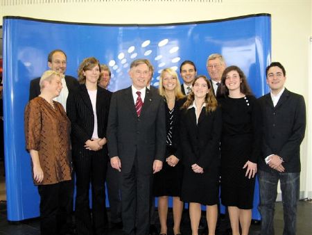 Foto von Stipendiaten mit dem Bundespräsidenten , 29 k