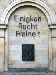 Inschrift Landtag, 13 k